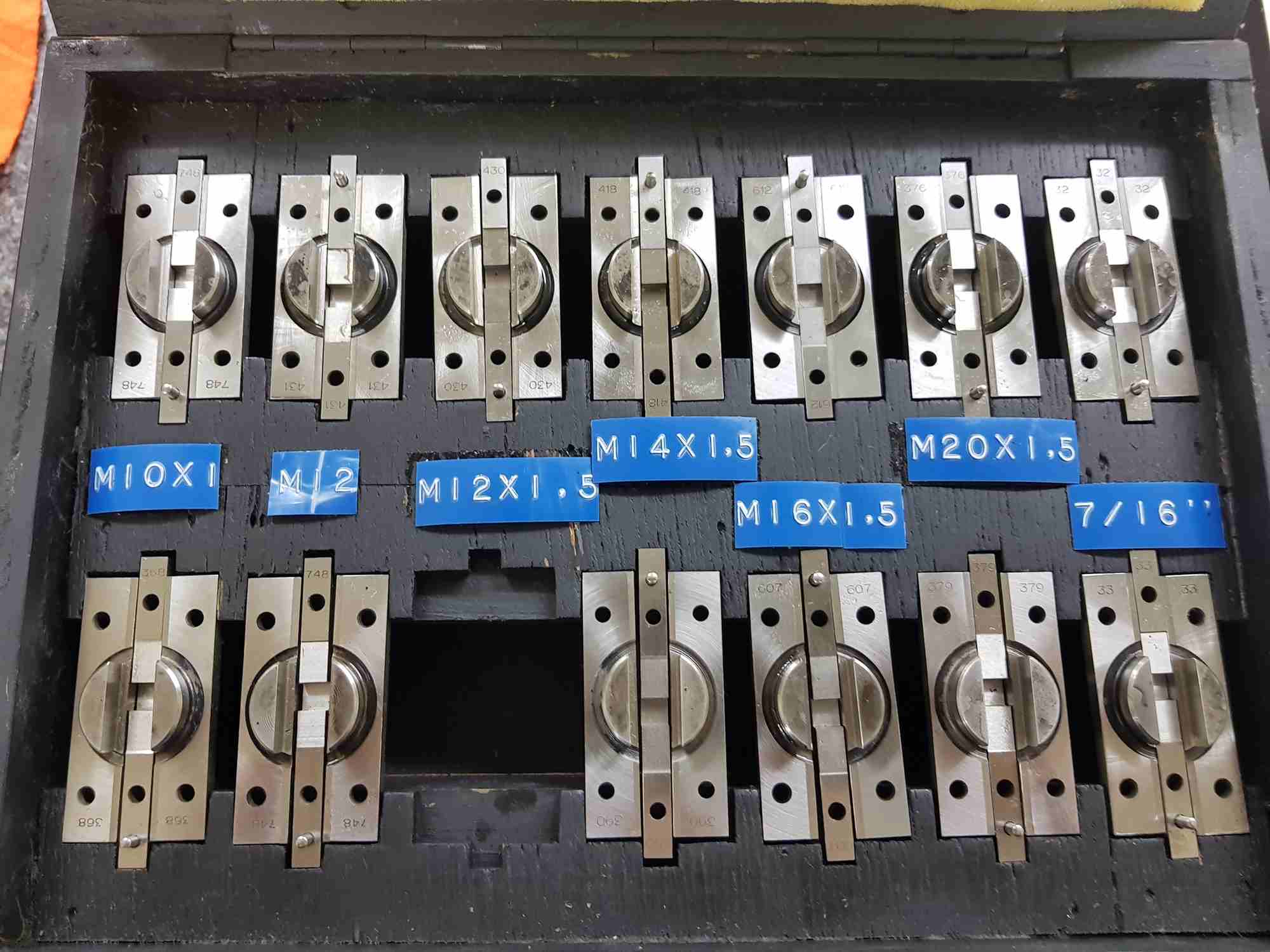 Dimensional Mahr Thread Caliper